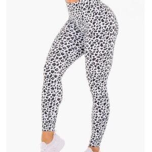 🔥 Ryderwear X Lauren Simpson Black and White Leopard Patterned Leggings Scrunch